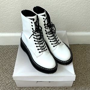 Kendall & Kylie hunt combat boot, white, size 8